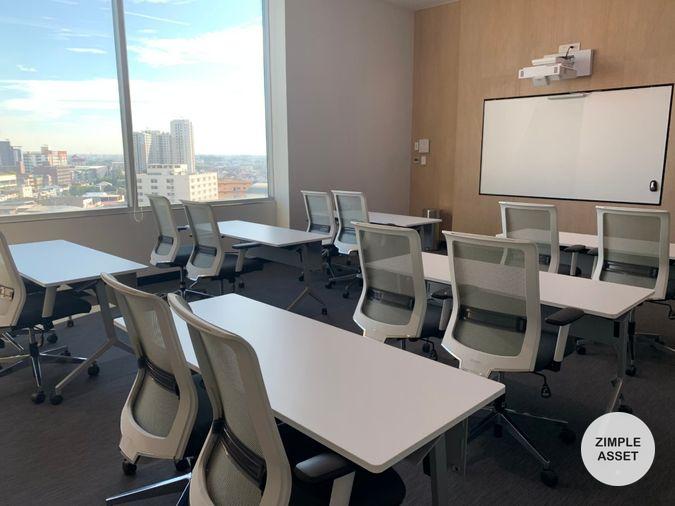 picture Service office space for rent on 66 Tower building in Phra Khanong area, near BTS Udomsuk. Complete facilities and office equipment. - 8/16