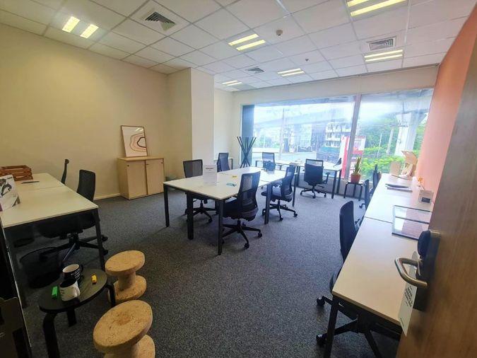 picture Office space for rent in Lat Phrao-Phahon Yothin area, modern design, meets all tenant needs, convenient transportation - 4/12