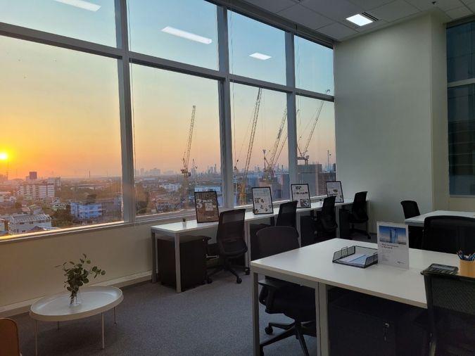 picture Service office space for rent on 66 Tower building in Phra Khanong area, near BTS Udomsuk. Complete facilities and office equipment. - 4/16