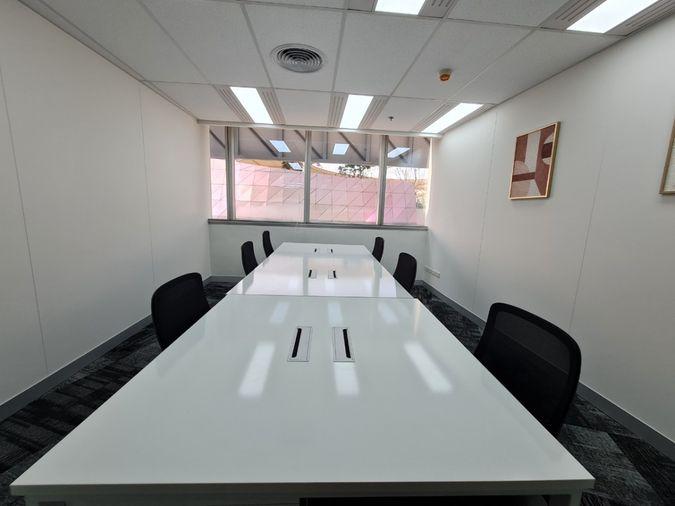 picture Fully furnished office space for rent  featuring modern-style decor and fully equipped with essential office furniture for immediate use. - 13/29