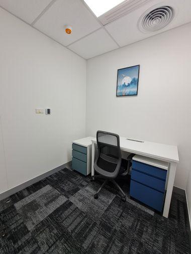 picture Fully furnished office space for rent  featuring modern-style decor and fully equipped with essential office furniture for immediate use. - 10/29