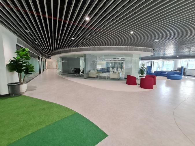 picture Fully furnished office space for rent  featuring modern-style decor and fully equipped with essential office furniture for immediate use. - 16/29