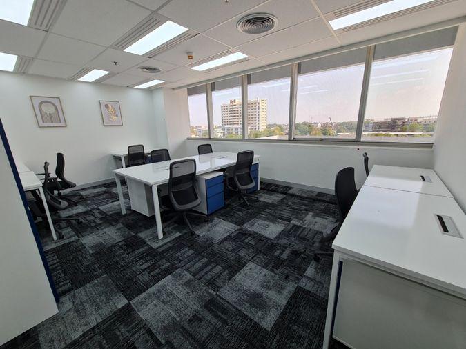 picture Fully furnished office space for rent  featuring modern-style decor and fully equipped with essential office furniture for immediate use. - 4/29