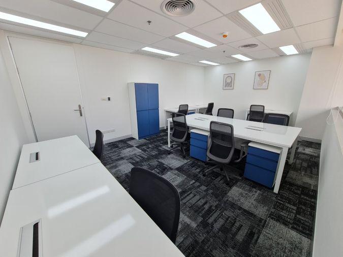 picture Fully furnished office space for rent  featuring modern-style decor and fully equipped with essential office furniture for immediate use. - 4/29