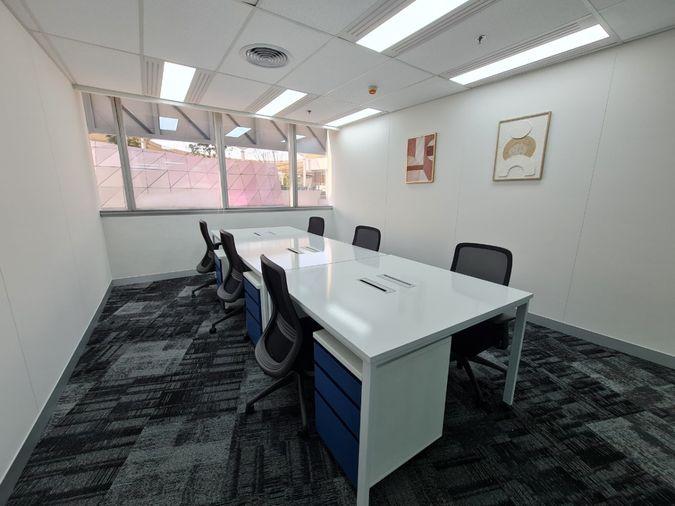 picture Fully furnished office space for rent  featuring modern-style decor and fully equipped with essential office furniture for immediate use. - 16/29