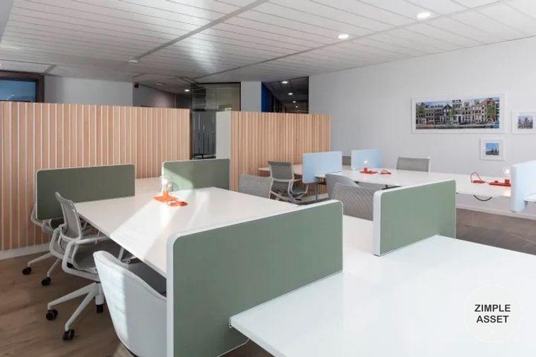 picture Serviced Office for Rent at Charter Square. Stunning view of the Chao Phraya River. This fully equipped serviced office meets all the needs,near BTS. - 8/11