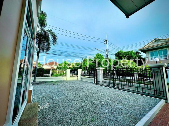 picture 2-storey detached house for rent, Grand Manirin Village, Sriracha, Chonburi - 16/21