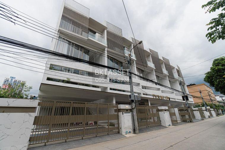 picture SALE - LUXE 35 , Luxury Townhome 3 bedrooms 4 bathrooms - 24/27