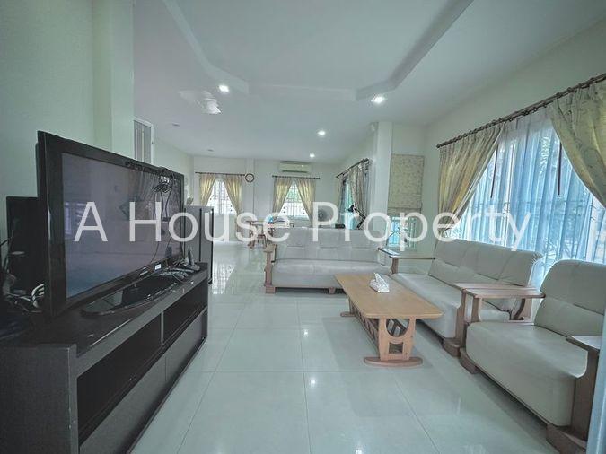 picture 2-storey detached house for rent, Grand Manirin Village, Sriracha, Chonburi - 2/21