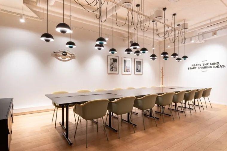 รูป เซอร์วิสออฟฟิศให้เช่า ที่เดอะเมโทรโพลิส สำโรง  พร้อม Coworking  ห้องประชุม ห้องฝึกอบรม ห้องสัมมนา พื้นที่โต๊ะทำงานหมุนเวียน พร้อมให้บริการอย่างครบครัน - รูปที่ 10/10