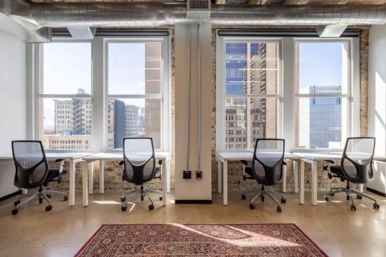 picture Service office for rent at Metropolis Samrong. Fully equipped and ready-to-use.  A complete office solution designed to support your business needs. - 9/10