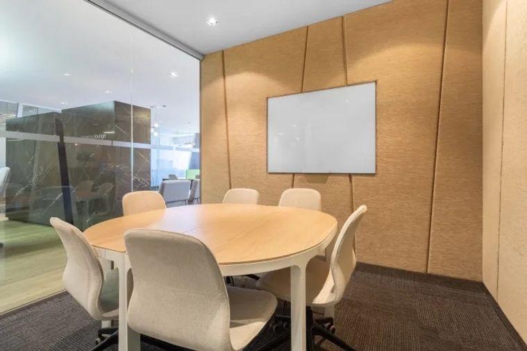 picture  Office space for rent, SO24 Building, fully furnished with office equipment, allowing you to work efficiently. - 6/10