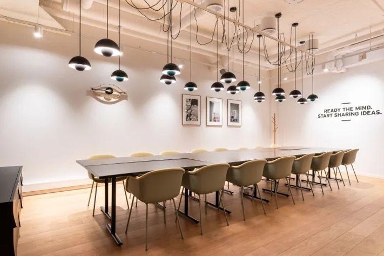 picture Service office for rent at Metropolis Samrong. Fully equipped and ready-to-use.  A complete office solution designed to support your business needs. - 4/10