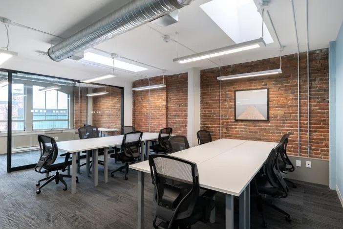 picture  Office space for rent, SO24 Building, fully furnished with office equipment, allowing you to work efficiently. - 4/10