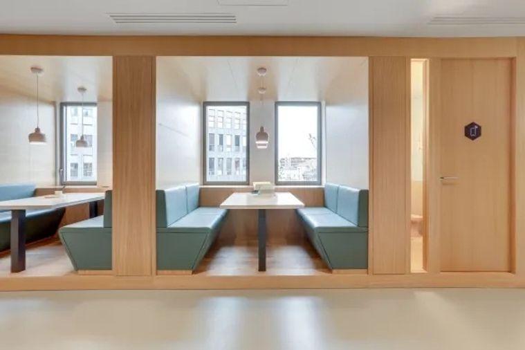 picture Serviced office for rent at Harbor Mall in downtown Chonburi, located near Laem Chabang Port. Fully equipped with modern office facilities. - 5/11