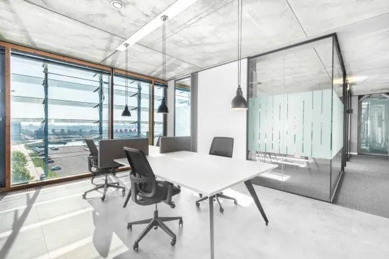 picture Serviced office for rent at Harbor Mall in downtown Chonburi, located near Laem Chabang Port. Fully equipped with modern office facilities. - 10/11