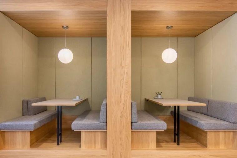 picture Serviced Office for Rent at S.P. Building, Ari Area Modern and stylishly designed, serviced office offers a full range of professional workspaces. - 10/10