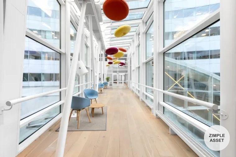 picture Serviced Office Space for Rent at Supalai Icon Sathorn. Fully serviced office offers a turnkey solution for businesses. With a prime CBD location. - 9/11