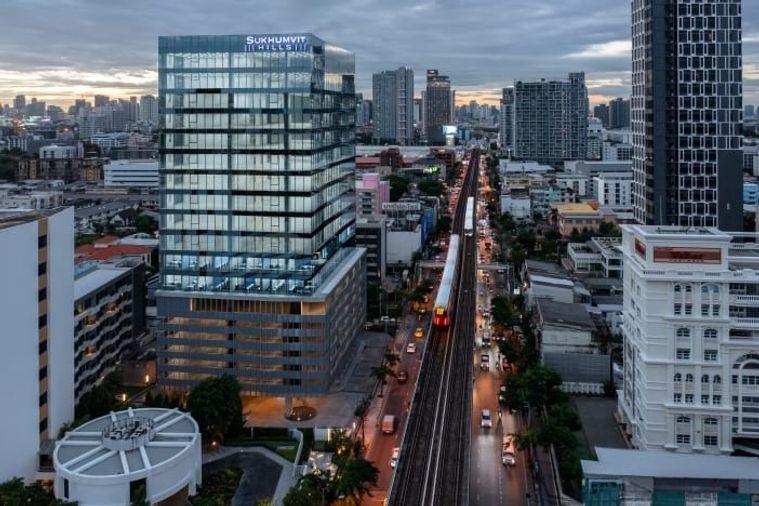 รูป พื้นที่สำนักงานให้เช่าที่ Sukhumvit Hills ในย่านบางจาก ด้วยอาคารกระจกสูง 19 ชั้น ติดถนนสุขุมวิท สัญญาเช่าแบบยืดหยุ่น ตอบโจทย์ทุกความต้องการของการทำงาน - รูปที่ 8/11