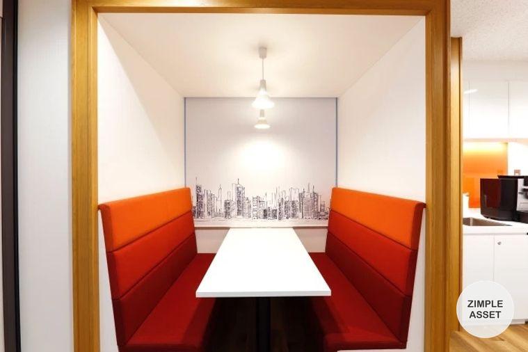 picture Serviced Office Space for Rent at Supalai Icon Sathorn. Fully serviced office offers a turnkey solution for businesses. With a prime CBD location. - 3/11