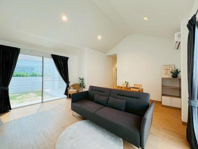 picture Call : 095-569-3655 Serene Courtyard - 7/12