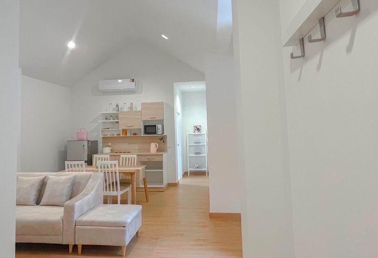 picture Call : 095-569-3655 Serene Courtyard - 4/12