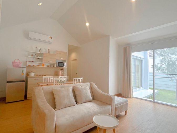 picture Call : 095-569-3655 Serene Courtyard - 3/12