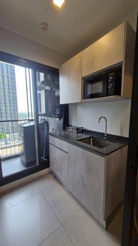 รูป ให้เช่าคอนโด เดอะโพลิแทนอควา The​ Politan​ Aqua ห้องใหม่ พร้อมเครื่องซักผ้า เฟอร์นิเจอร์ เครื่องใช้ไฟฟ้าครบ​ ตึกติดริมน้ำ - รูปที่ 19/33