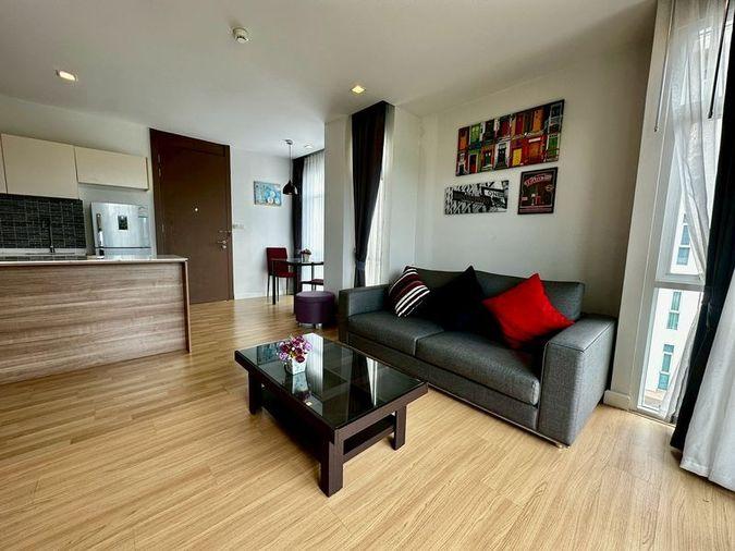 picture Condo for rent, Green Lake, beautiful room, corner, fully decorated, with furniture, great value - 2/13