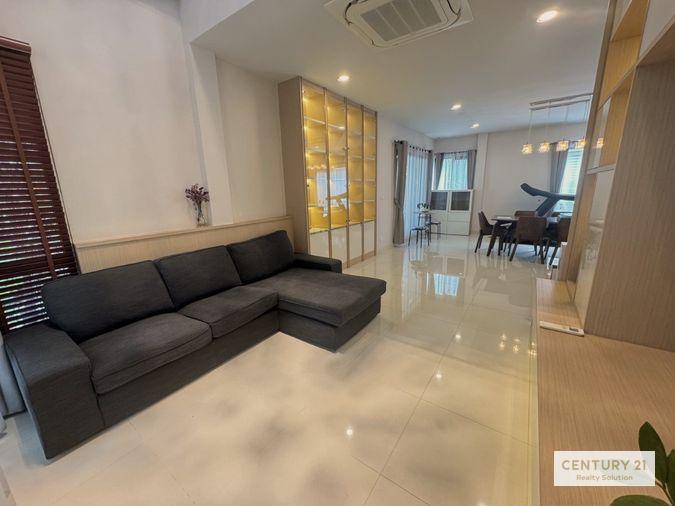 picture For Sale : 4 bedroom house near Mega Bangna - 3/10