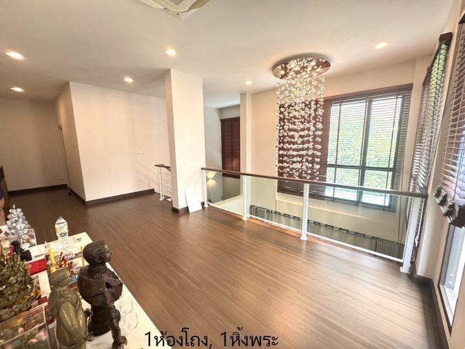 picture For Sale : 4 bedroom house near Mega Bangna - 6/10