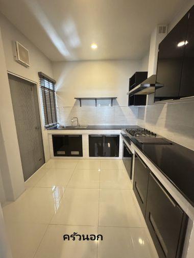 picture For Sale : 4 bedroom house near Mega Bangna - 10/10