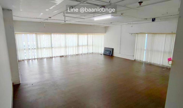 picture Office rental at Sukhumvit Suite - 4/8