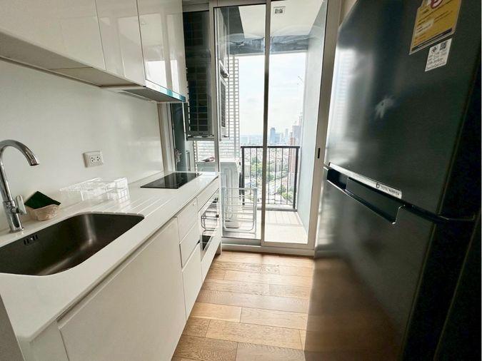 รูป The Saint Residence ห้องสวยให้เช่า 15,000 บาทเท่านั้น แต่งเต็ม   Line : @apopplace - รูปที่ 7/8