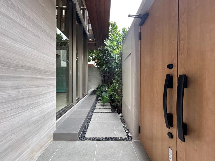 รูป Vi Ari (วี อารีย์) บ้านเดี่ยวสูง 3.5 ชั้นระดับ Super Luxury “ใจกลางอารีย์”  - รูปที่ 3/10