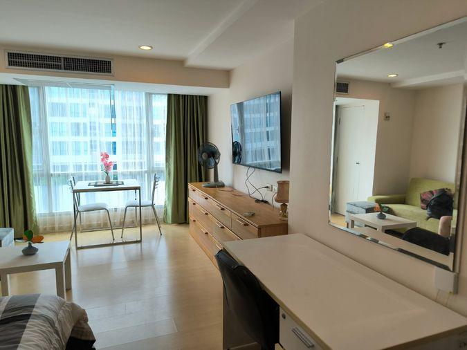 picture  The Trendy Condominium       Studio 1 bathroom - 3/23