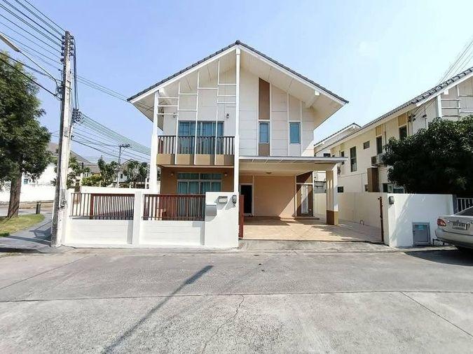 picture Second-hand detached house for sale, Magnolia Village project, Sriracha, Chonburi - 1/13