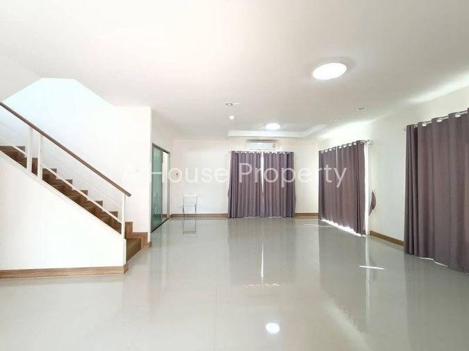 รูป ขายบ้านเดี่ยวมือสอง โครงการ หมู่บ้านแมกโนลีย์ ศรีราชา ชลบุรี - รูปที่ 2/13