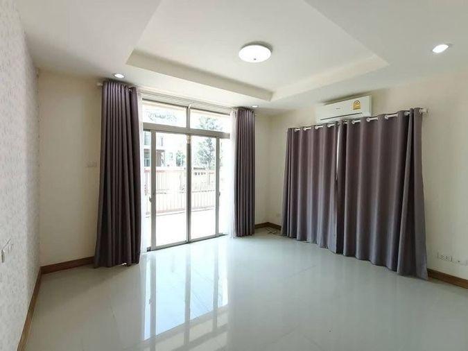 picture Second-hand detached house for sale, Magnolia Village project, Sriracha, Chonburi - 5/13