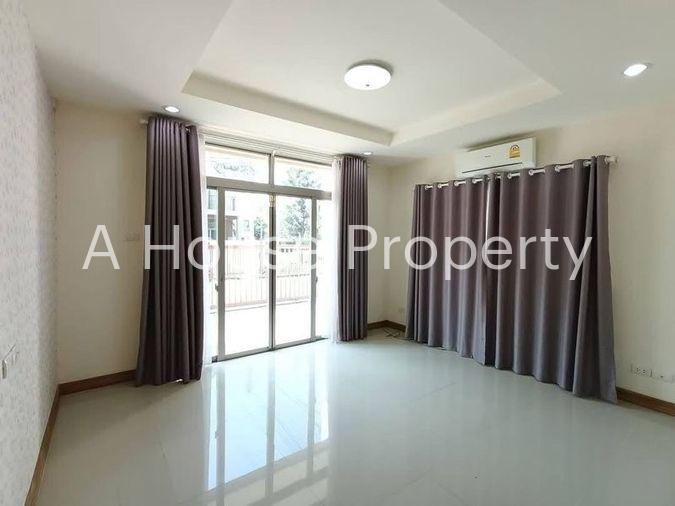 picture Second-hand detached house for sale, Magnolia Village project, Sriracha, Chonburi - 5/13
