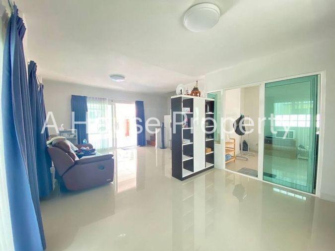 picture Second-hand semi-detached house for sale, Supalai Ville Bangsaen project, Chonburi - 4/18