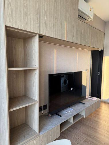 รูป Noble Around Ari (โนเบิล อราวน์ อารีย์)  ที่ตั้ง : ติด BTS อารีย์ 90 เมตร ขนาด : 45 ตร.ม.   2 ห้องนอน 1 ห้องน้ำ  ชั้น : 37  ห้องมุม - รูปที่ 6/15