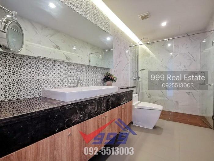 รูป ให้เช่าคอนโด เดอะโฟร์วิงส์ เรสซิเดนซ์ 3 ห้องนอน Penthouse Duplex ใกล้ Brighton College Bangkok - รูปที่ 31/64