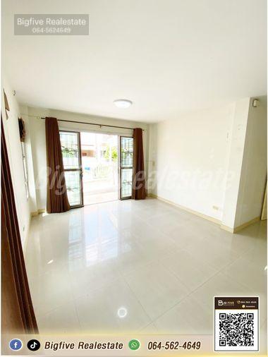 รูป A68-057 ขายขาดทุนทาวน์เฮ้าส์ หมู่บ้านประภาทรัพย์ 4 หลังมุม มีพื้นที่ด้านข้าง ใกล้รถไฟฟ้า พร้อมระบบโซล่าเซลล์ พร้อมอยู่✨ - รูปที่ 6/15