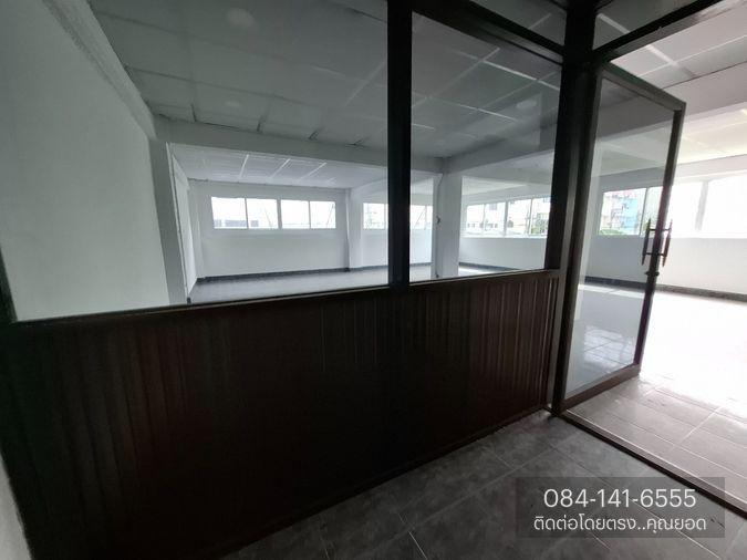 รูป ขายด่วน! อาคารพาณิชย์-สำนักงาน 4 ชั้น 2 คูหาทะลุถึงกัน (ใกล้สนามบินดอนเมือง) ทำเลดี ติดถนน ซอย ประชาอุทิศ 13 ดอนเมือง ราคา 7,900,000 บาท) - รูปที่ 22/25