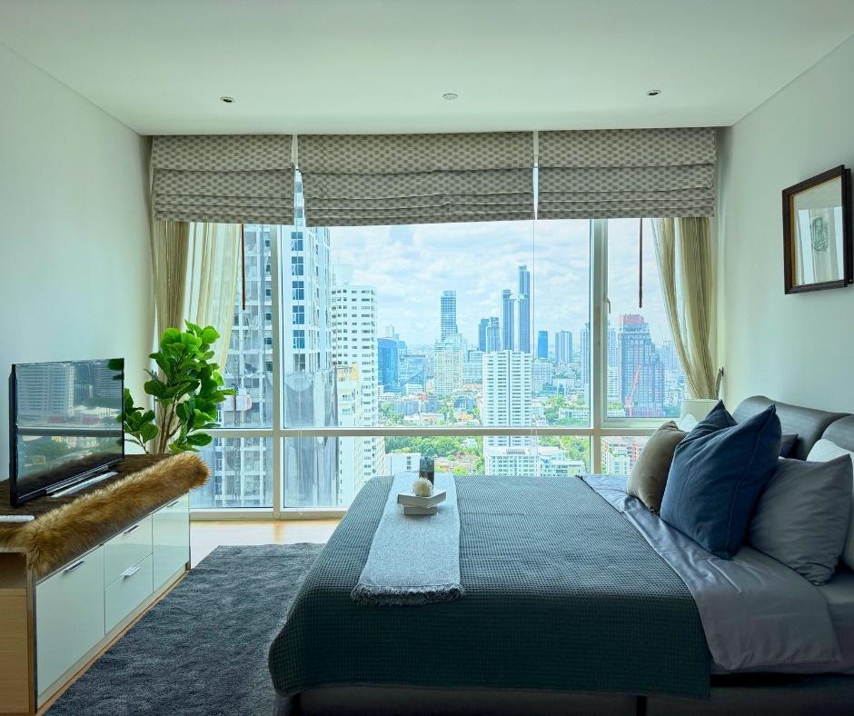 picture Urgent Sale: Fullerton Sukhumvit (BTS Ekkamai )(Rt-01) - 10/18