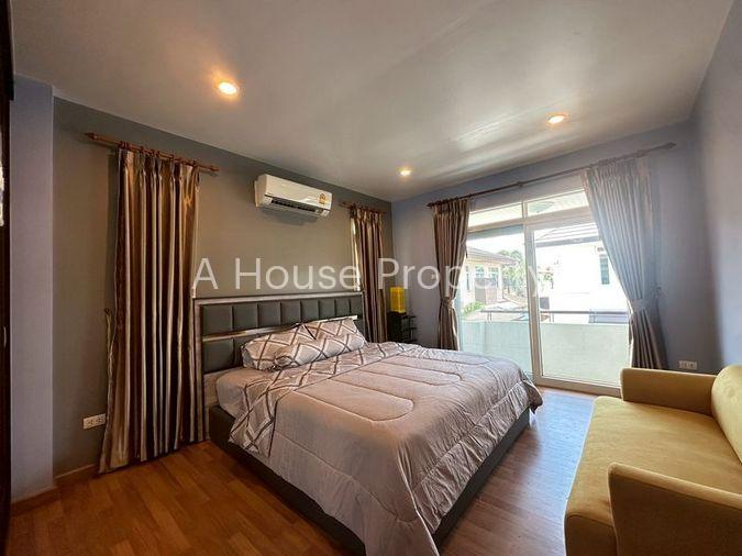 รูป ให้เช่าบ้านเดี่ยวหลังใหญ่ สไตล์หรู ในหมู่บ้าน เดอะบูเลอวาร์ด ศรีราชา ชลบุรี - รูปที่ 15/17