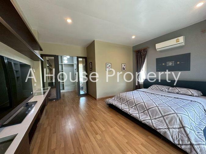 picture Large detached house for rent, luxury style, in The Boulevard Village, Sriracha, Chonburi - 10/17