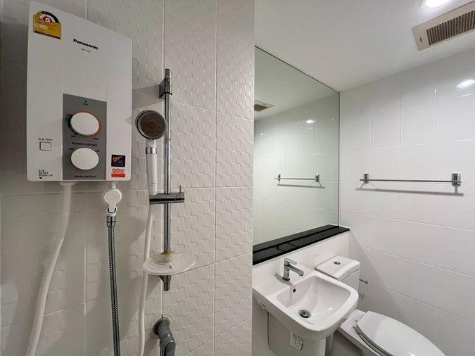 รูป 💥💥[ขายห้องพร้อมผู้เช่า] Condo The Tree Interchange Cooper 22.77 ตร.ม.ตึก A ชั้น 39 วิวแม่น้ำ เพียง 1.9 ล้านบาท!! สอบถาม LINE ID: @atfirm💥💥 - รูปที่ 13/16