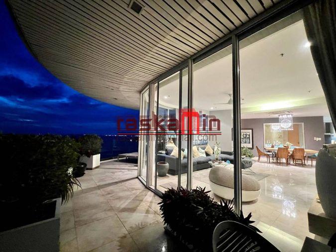 picture For Sale: The Cove Condominium – Luxurious 3-Bedroom with Stunning Ocean View - 3/16